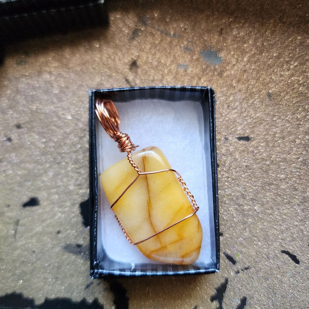 Yellow Stone Pendant Necklace